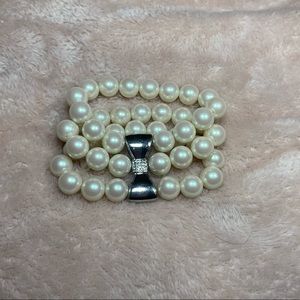 Triple pearl bracelet